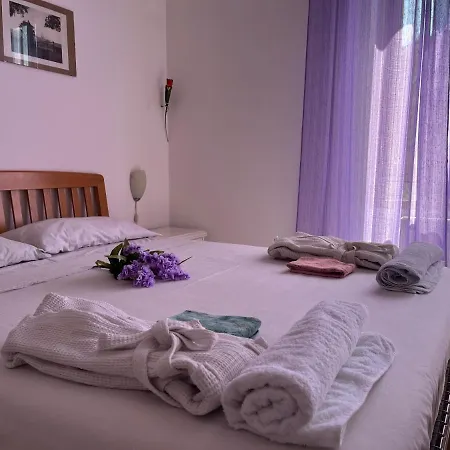 Peaceful Family Apartment, Near Metro Apartament *